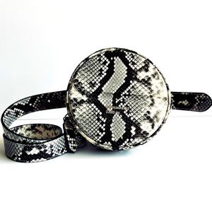 100% authentic Dsquared circle  belt bag